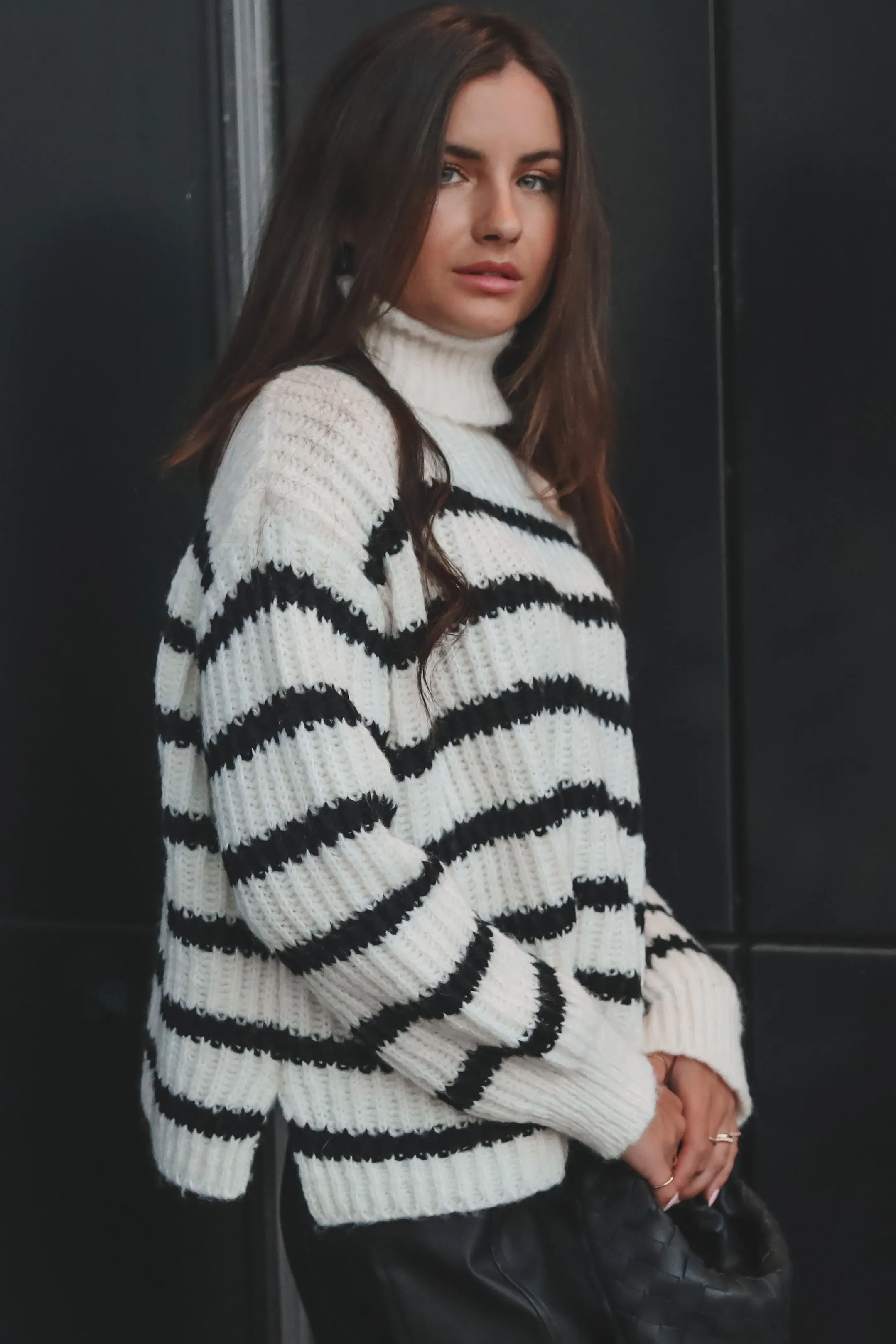 DEAL SADIE & SAGE Aki Turtle Neck Striped Sweater